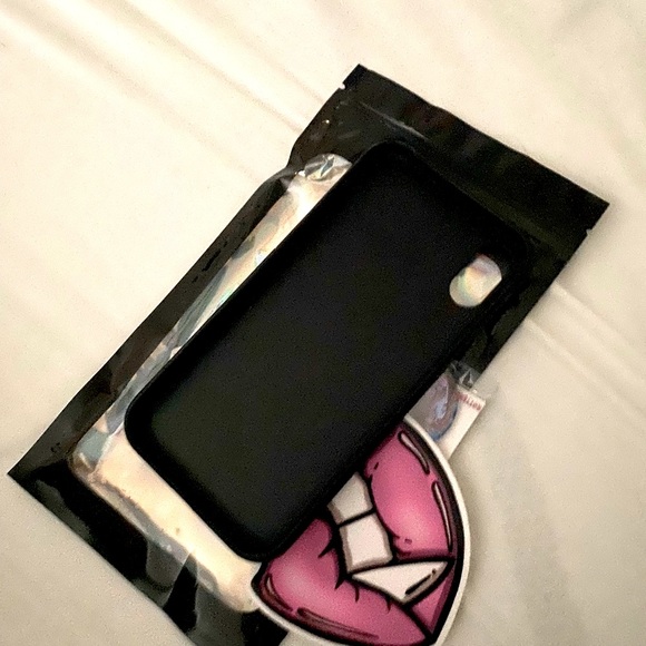 Chucky & Tiffany - Bride of Chucky IPhone Case XR - Picture 3 of 4